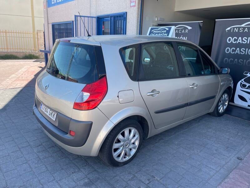 RENAULT Scenic 1.6 authentique