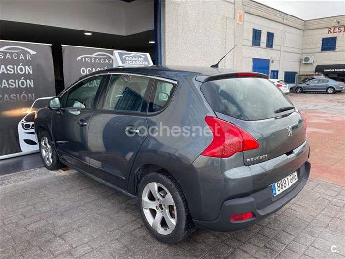 PEUGEOT 3008 Premium 1.6 HDI FAP