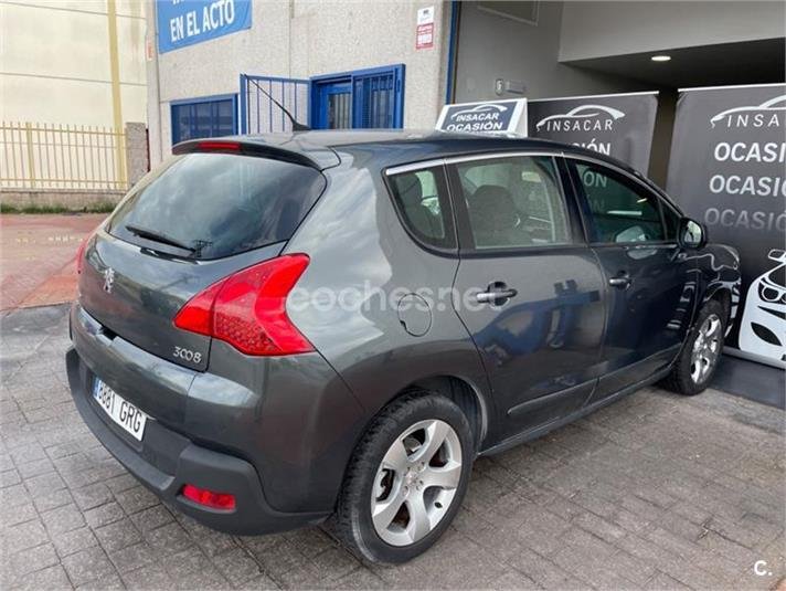 PEUGEOT 3008 Premium 1.6 HDI FAP