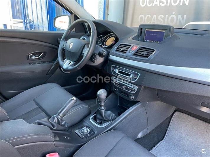 RENAULT Megane Sport Tourer Dynamique 1.6 16v