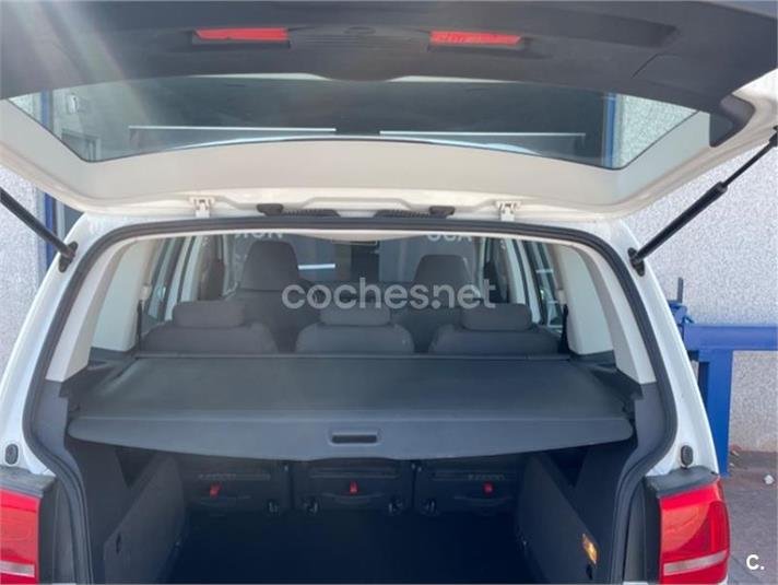 VOLKSWAGEN Touran 1.6 TDI Advance