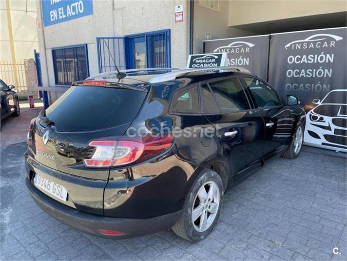 RENAULT Megane Sport Tourer Dynamique 1.6 16v